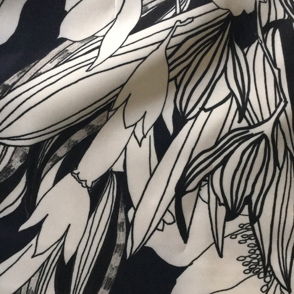 STUNNING Keepsake dress size XS - Picture 4 of 13